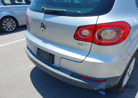 2011 Volkswagen Tiguan Se from USA, damaged, VIN WVGAV7AXXBW511253